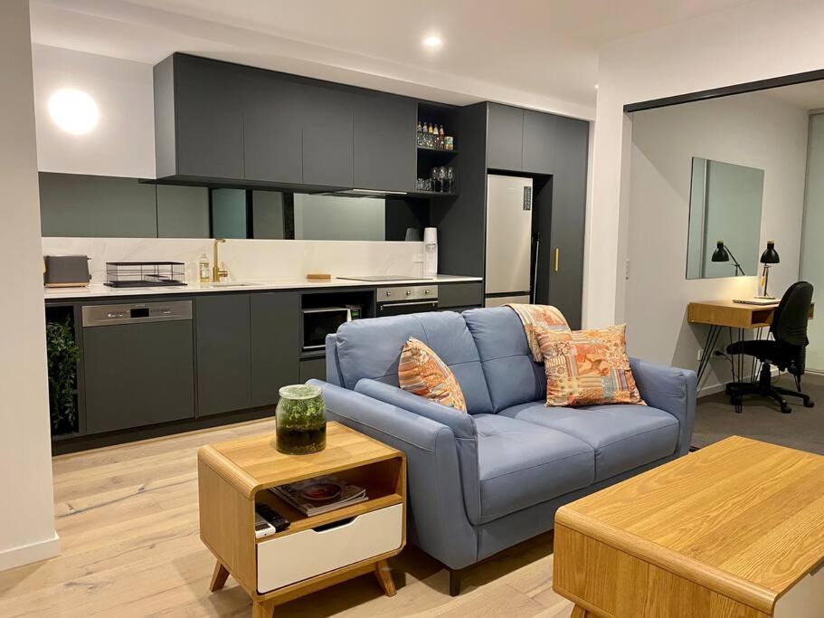 Central Canberra City Apartment With Study And Full Amenities Including Parking Exterior foto